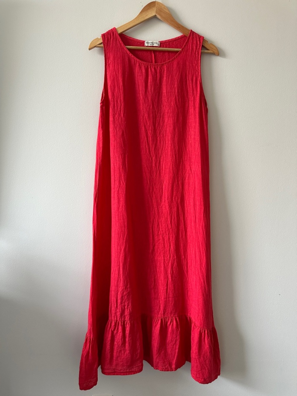Flounce Hem Sleeveless Midi Red Linen
Dress Size Medium
